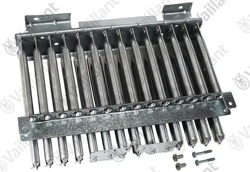 Vaillant Kammergruppe mit mehreren Rohren in einer metallischen Halterung, einem montierten Befestigungswinkel und dazugehörigen Schrauben.